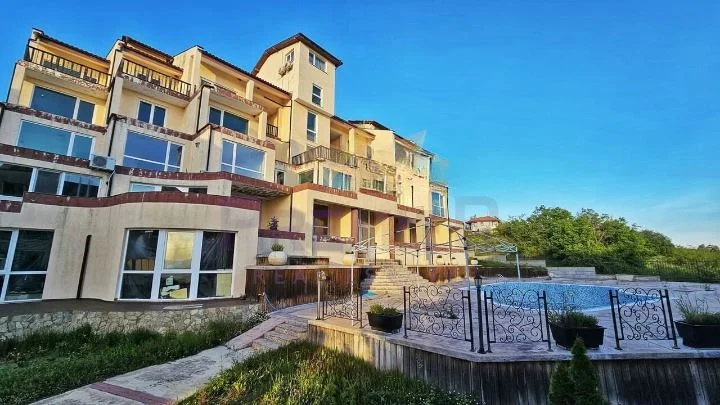 374007 -  - снимка 15 - Имоти Премиер