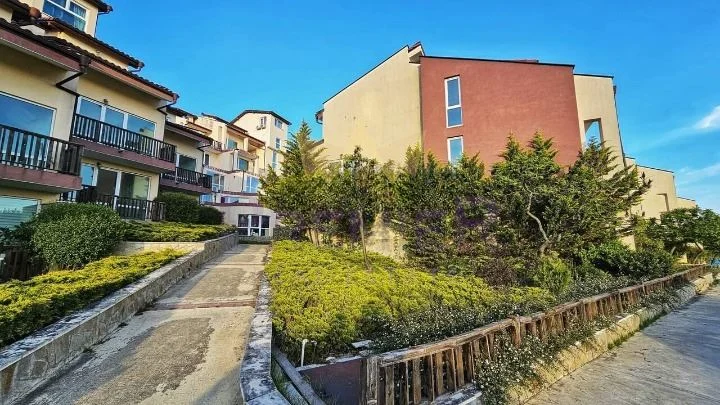 374007 -  - снимка 3 - Имоти Премиер