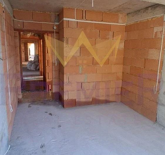 375061 -  - снимка 4 - Имоти Премиер