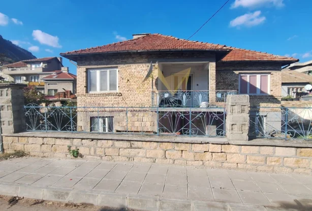 Агенция за недвижими имоти - Имоти Премиер - имот - 1087739, Цена: 75000 EUR
