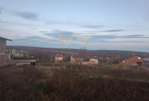 Агенция за недвижими имоти - Имоти Премиер - имот - 1100221, Цена: 64000 EUR