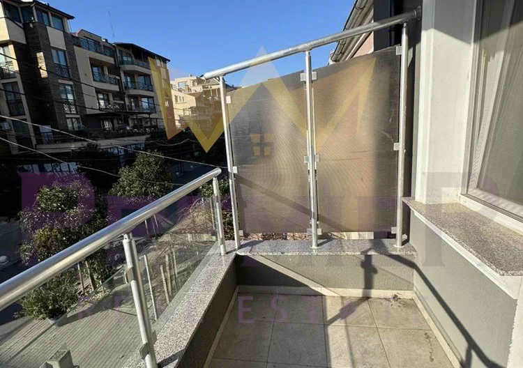 377767 - - снимка 15 - Имоти Премиер