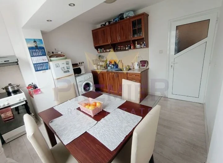 377811 -  - снимка 5 - Имоти Премиер