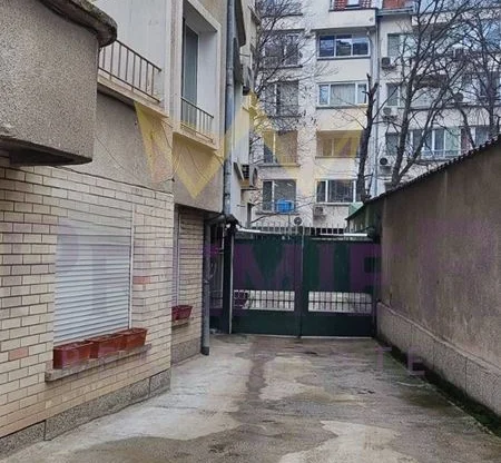 Real Estate Agency - Imoti Premier - imot - 1255541, Price: 450000 EUR