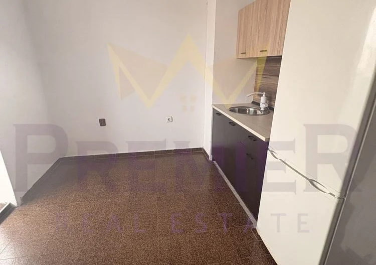 381416 - - снимка 10 - Имоти Премиер