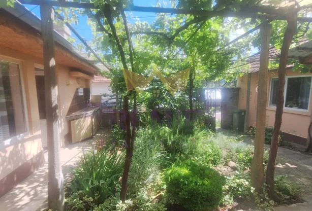 Агенция за недвижими имоти - Имоти Премиер - имот - 1226302, Цена: 60000 EUR