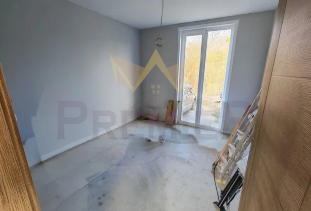 Агенция за недвижими имоти - Имоти Премиер - имот - 1237884, Цена: 124900 EUR
