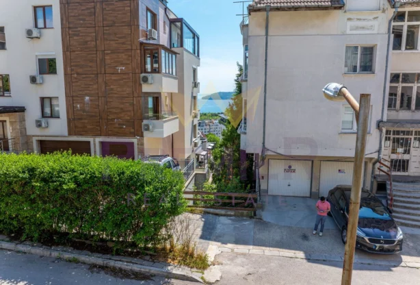 Агенция за недвижими имоти - Имоти Премиер - имот - 1023745, Цена: 180000 EUR