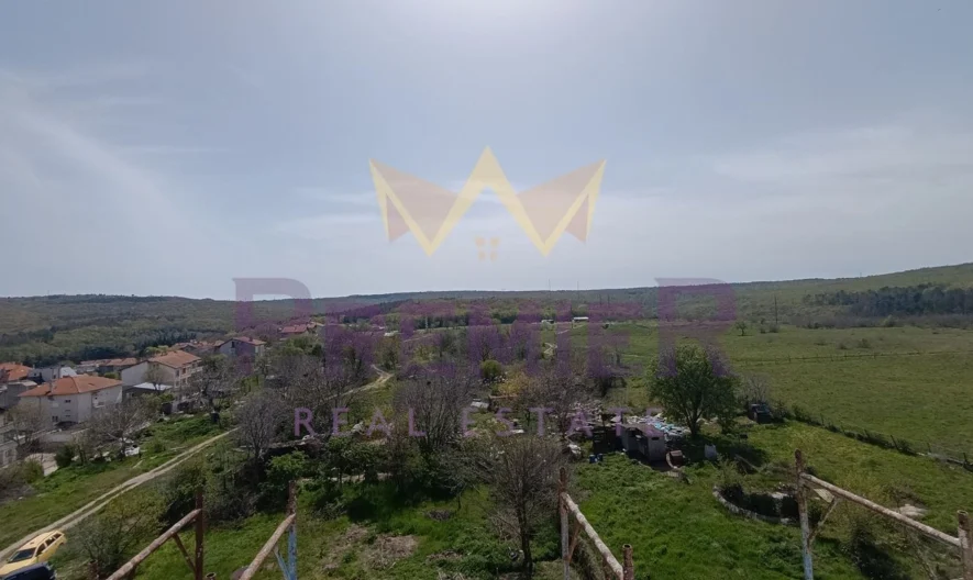 4-стаен апартамент в Аспарухово - - снимка 2 - Имоти Премиер