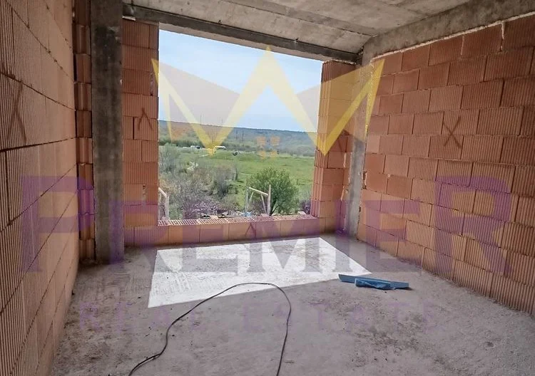 4-стаен апартамент в Аспарухово - - снимка 8 - Имоти Премиер