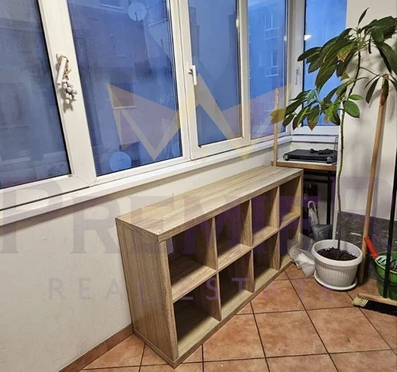 4-стаен апартамент в р-на на Колхозен пазар, гр.Варна - - снимка 7 - Имоти Премиер