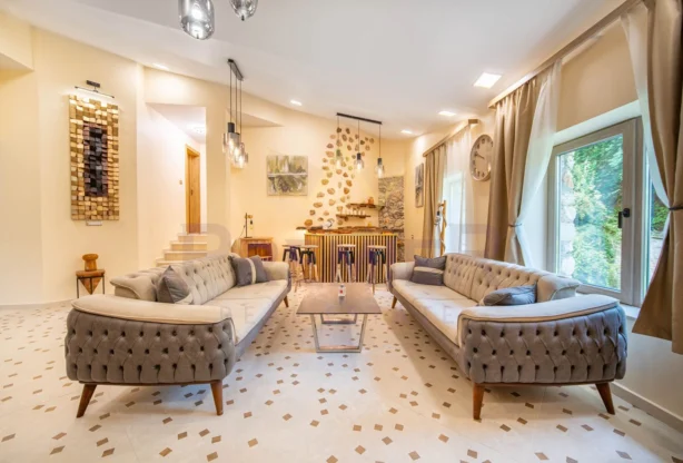 Агенция за недвижими имоти - Имоти Премиер - имот - 1031434, Цена: 1220000 EUR