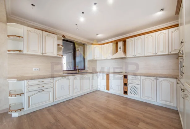 Агенция за недвижими имоти - Имоти Премиер - имот - 972190, Цена: 269990 EUR