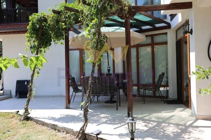 🏡 בית עם בריכה פרטית וחצר במרחק 5 ק״מ מהים -  - snimka 6 - Imoti Premier