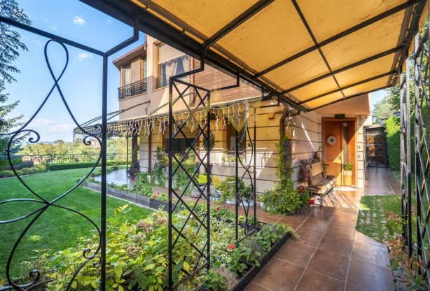 Агенция за недвижими имоти - Имоти Премиер - имот - 1157550, Цена: 500000 EUR