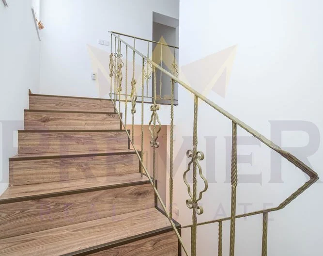 בית מרוהט בכפר רוגצ’בו, 20 דקות מוארנה, בסמוך לאלבנה ולכפר קרנבו -  - snimka 13 - Imoti Premier