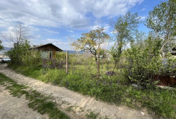 Агенция за недвижими имоти - Имоти Премиер - имот - 919212, Цена: 17000 EUR