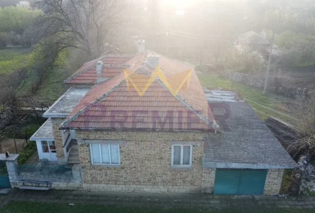 Агенция за недвижими имоти - Имоти Премиер - имот - 1021193, Цена: 33000 EUR