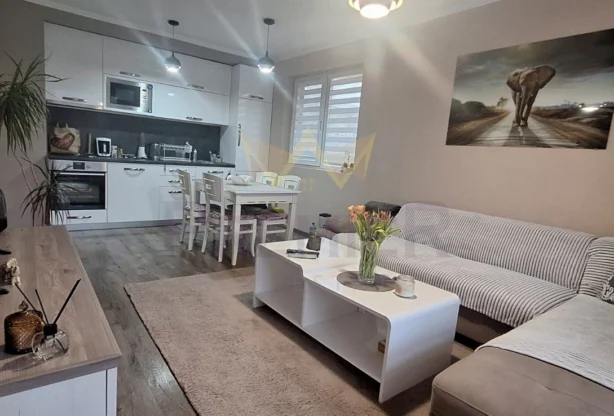 Агенция за недвижими имоти - Имоти Премиер - имот - 846010, Цена: 210000 EUR