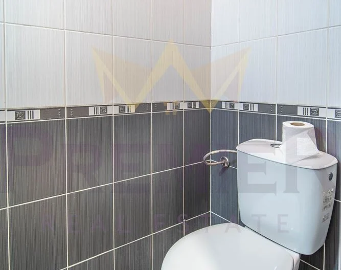 ЪГЛОВ МАГАЗИН С ГАРАНТИРАН НАЕМ – ТОП ЛОКАЦИЯ В ЦЕНТЪРА НА ВАРНА -  - снимка 11 - Имоти Премиер