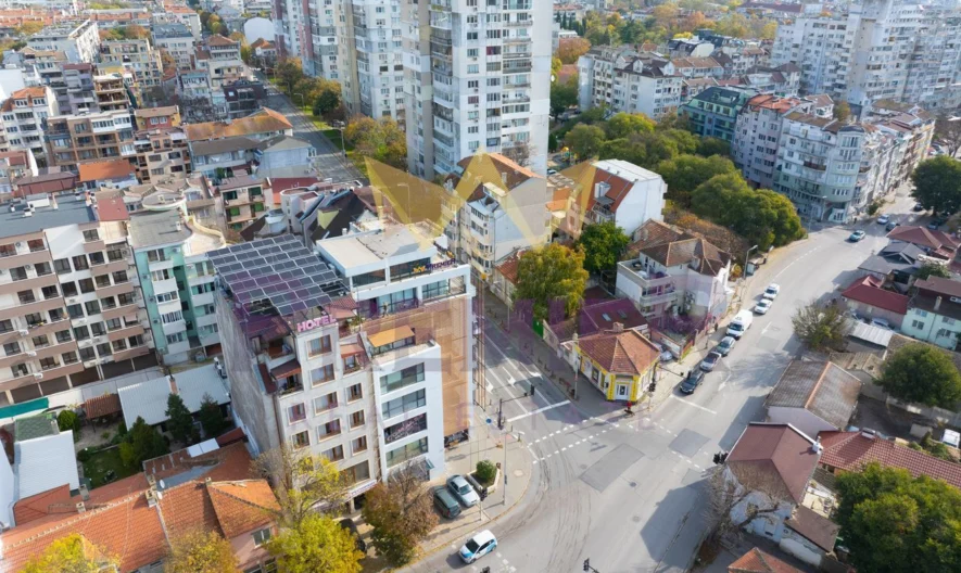 ЪГЛОВ МАГАЗИН С ГАРАНТИРАН НАЕМ – ТОП ЛОКАЦИЯ В ЦЕНТЪРА НА ВАРНА -  - снимка 9 - Имоти Премиер