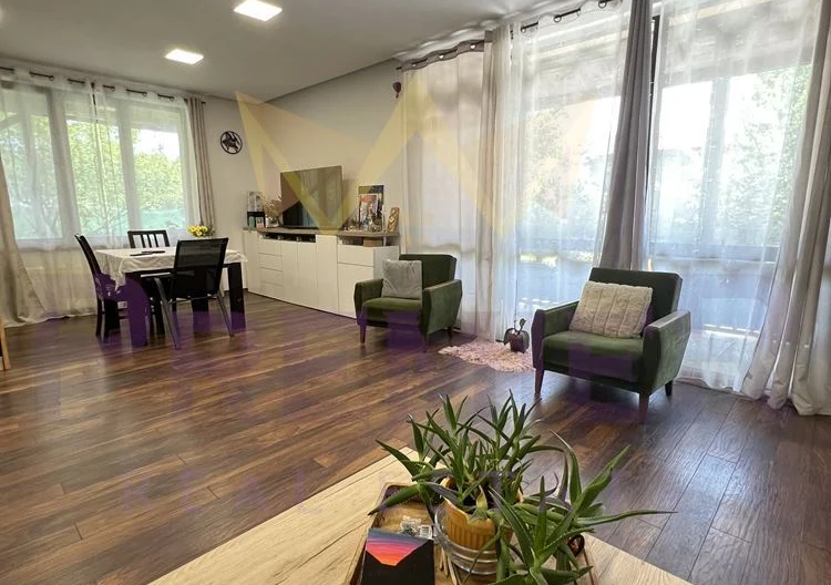 Amazing three-bedroom house with a beautiful yard -  - snimka 5 - Imoti Premier