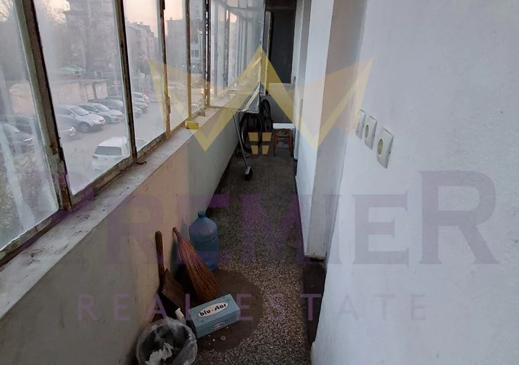 Апартамент с 3 спални и кухня в Цветен кватал - - снимка 12 - Имоти Премиер