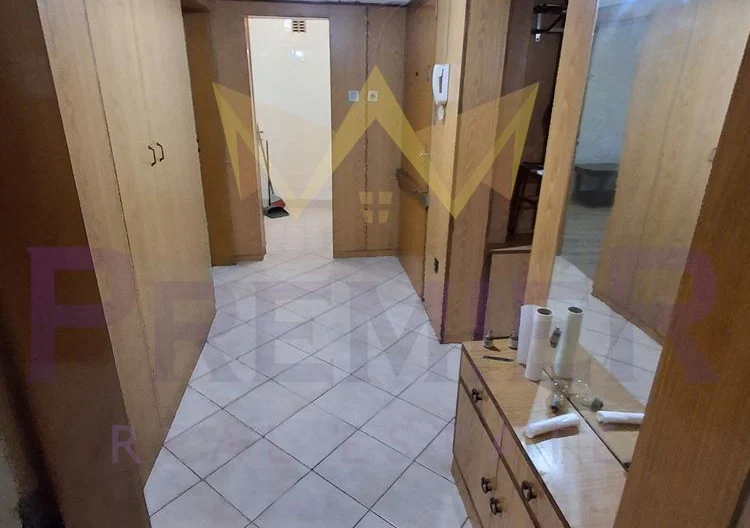 Апартамент с 3 спални и кухня в Цветен кватал - - снимка 7 - Имоти Премиер