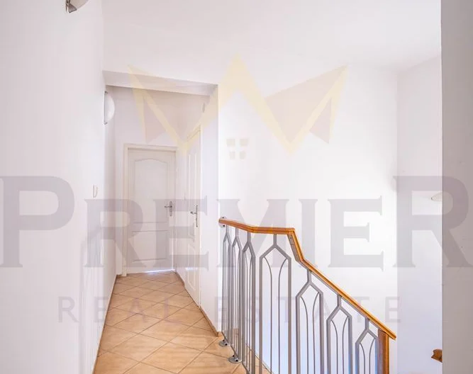 АПАРТАМЕНТ С ЧЕТИРИ СТАИ в района на кв. Левски, в близост до Технически университет – гр. Варна. -  - снимка 19 - Имоти Премиер