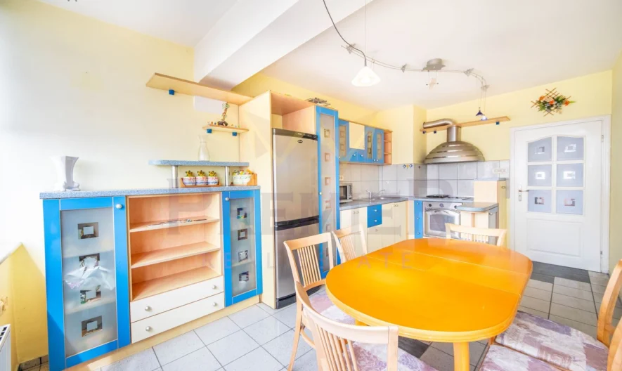 АПАРТАМЕНТ С ЧЕТИРИ СТАИ в района на кв. Левски, в близост до Технически университет – гр. Варна. -  - снимка 5 - Имоти Премиер