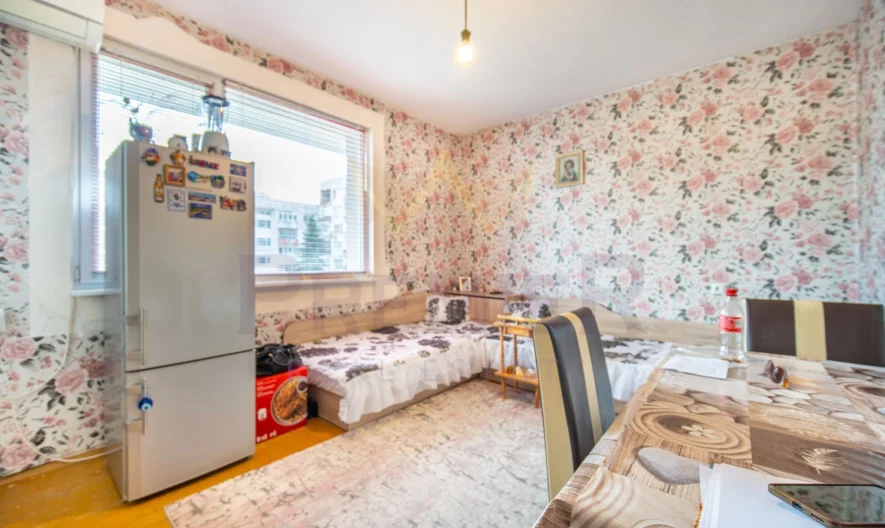 Апартамент с двор в град Добрич - - снимка 11 - Имоти Премиер