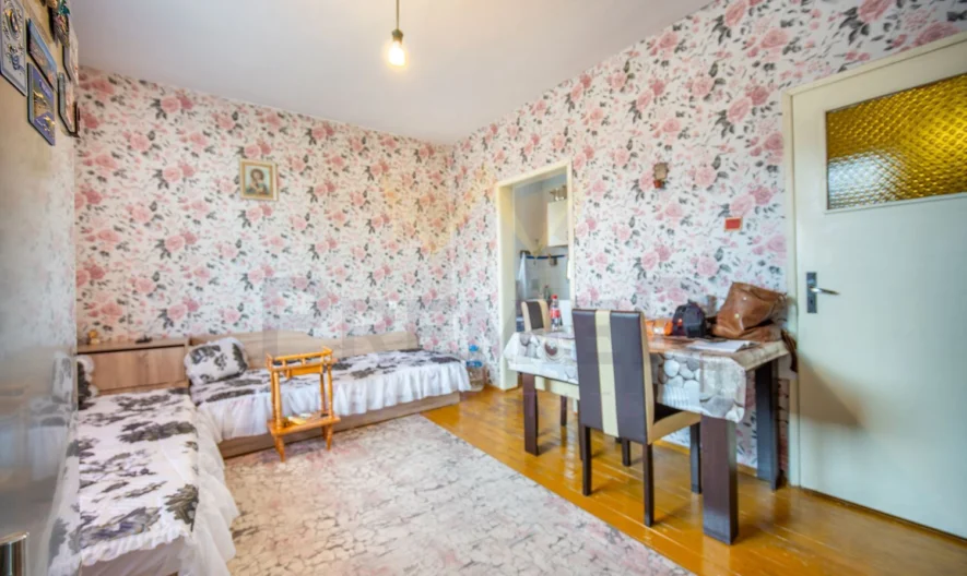 Апартамент с двор в град Добрич - - снимка 13 - Имоти Премиер