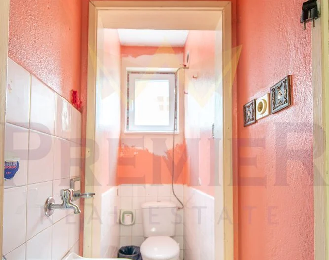 Апартамент с двор в град Добрич - - снимка 20 - Имоти Премиер