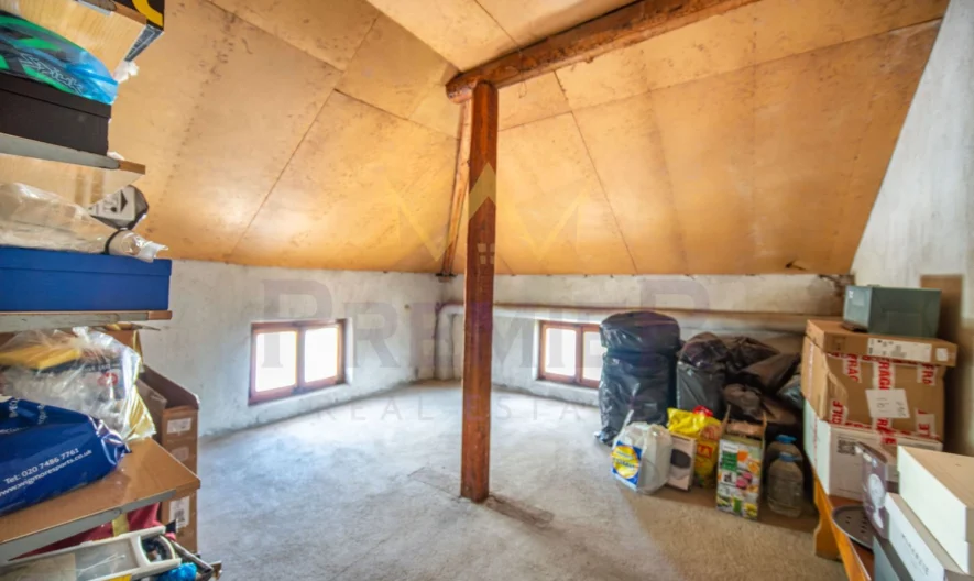 Апартамент с двор в град Добрич - - снимка 23 - Имоти Премиер