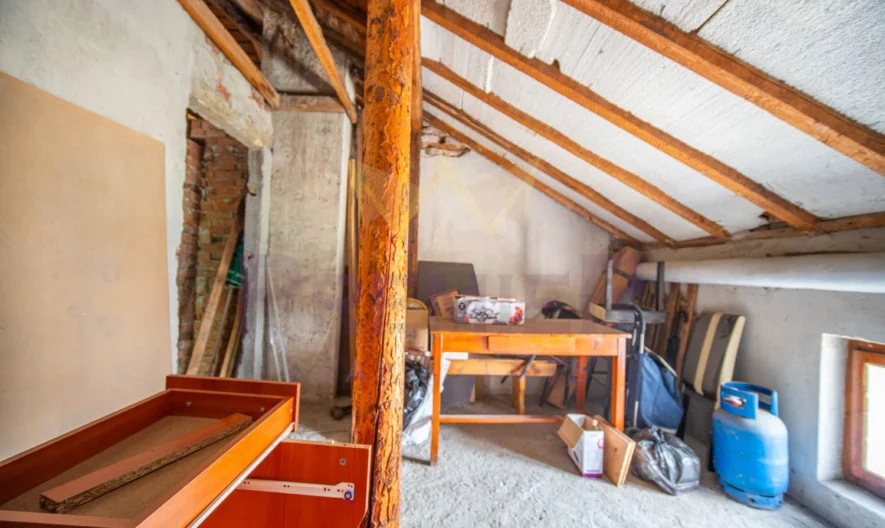 Апартамент с двор в град Добрич - - снимка 25 - Имоти Премиер