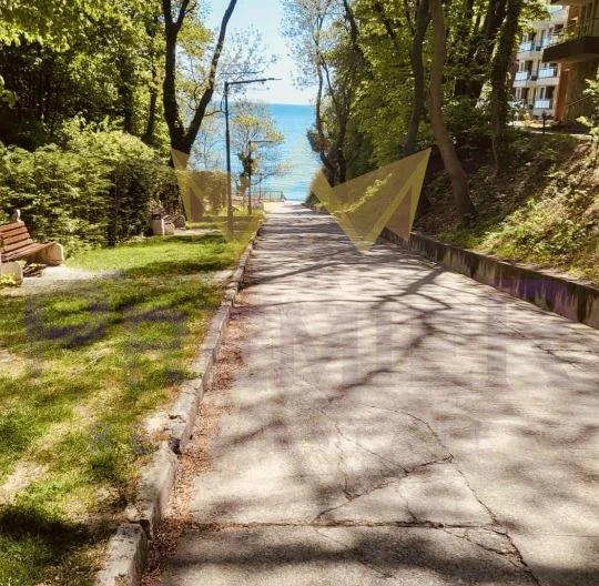 Апартамент-студио в гр.Бяла, обл. Варна -  - снимка 5 - Имоти Премиер