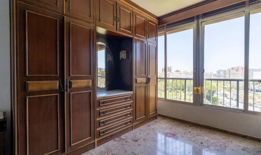 Апартамент в Alicante, Alicante (3 спални, 2 бани) - - снимка 1 - Имоти Премиер