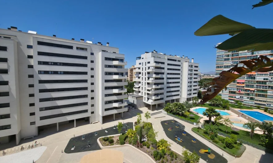 Апартамент в Alicante (San Juan), Alicante (4 спални, 2 бани) - - снимка 1 - Имоти Премиер