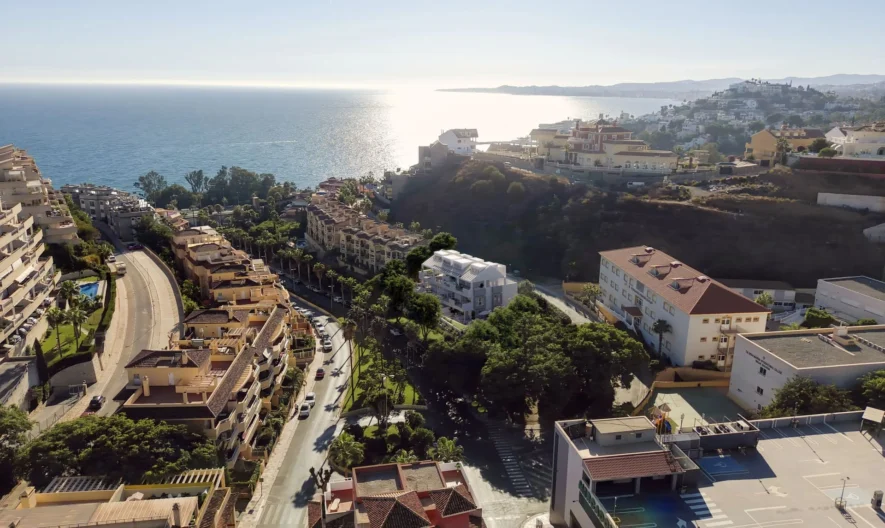 Апартамент в Benalmadena, Málaga (3 спални, 2 бани) - - снимка 1 - Имоти Премиер