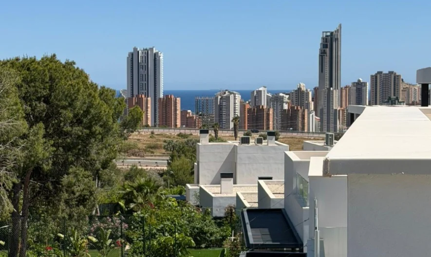 Апартамент в Benidorm, Alicante (2 спални, 2 бани) - - снимка 1 - Имоти Премиер
