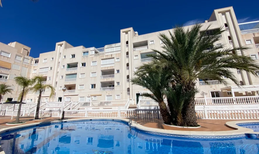 Апартамент в Guardamar del Segura, Alicante (4 спални, 3 бани) -  - снимка 1 - Имоти Премиер