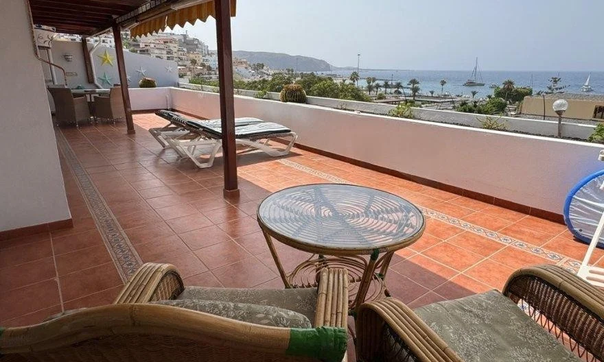 Apartment v Los Kristianos (2 bedrooms, 2 bathrooms) -  - snimka 1 - Imoti Premier