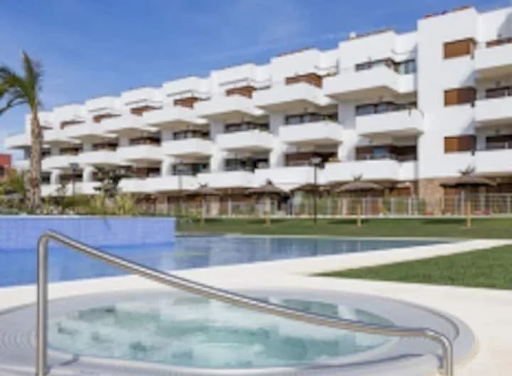Apartament v Oriuela Kosta, Alikante (2 Schlafzimmer, 2 Bäder) -  - snimka 1 - Imoti Premier