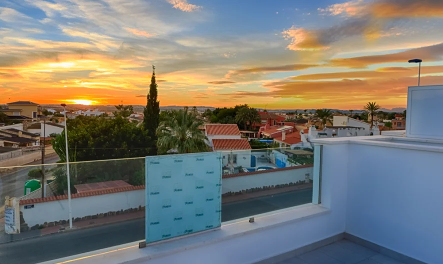 Апартамент в Pilar de la Horadada, Alicante (3 спални, 3 бани) -  - снимка 1 - Имоти Премиер