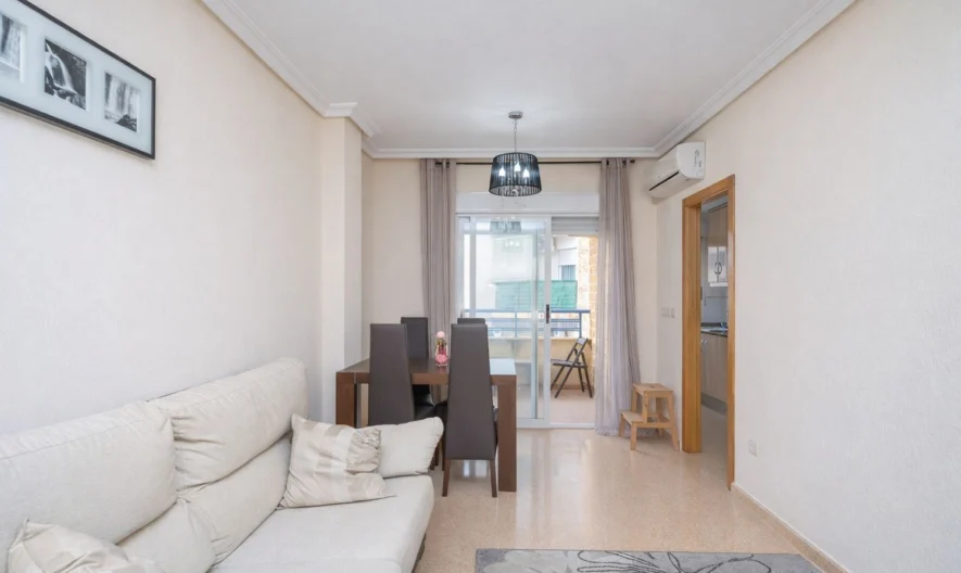 Апартамент в Torrevieja, Alicante (2 спални, 1 баня) - - снимка 1 - Имоти Премиер