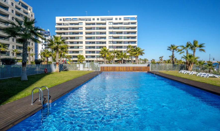 Апартамент в Torrevieja, Alicante (3 спални, 2 бани) - - снимка 1 - Имоти Премиер