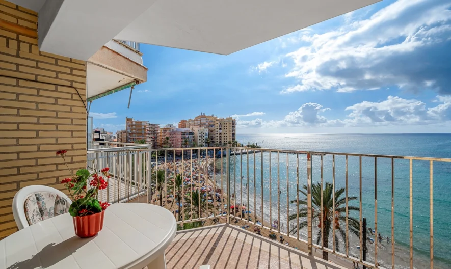 Апартамент в Torrevieja, Alicante (3 спални, 2 бани) -  - снимка 1 - Имоти Премиер