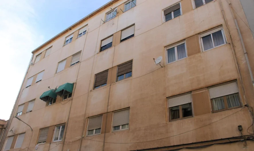 Apartment in Alicante (3 Schlafzimmer, 1 Badezimmer) -  - snimka 1 - Imoti Premier