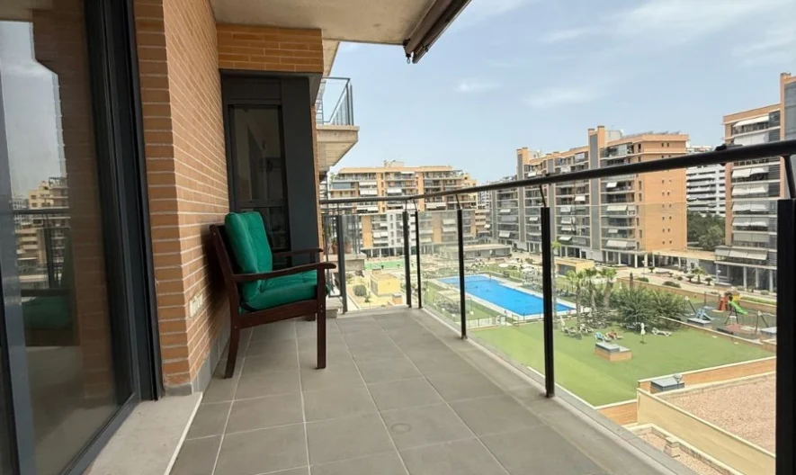 Apartment in Alicante (3 Schlafzimmer, 2 Badezimmer) -  - snimka 1 - Imoti Premier