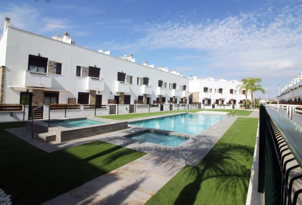 Агенция за недвижими имоти - Имоти Премиер - имот - 1209697, Цена: 354900 EUR